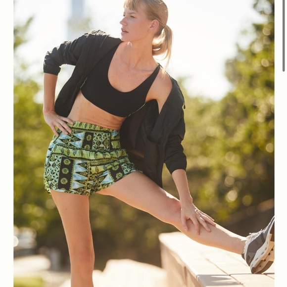 Free People Movement The Way Home Shorts Guacamole Green Black Printed Athletic‎ - Picture 1 of 10